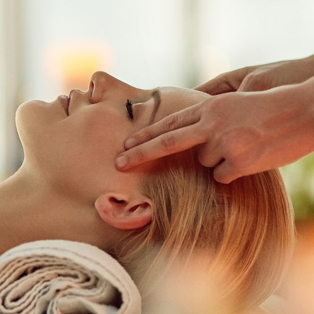 Gesichtsmassage